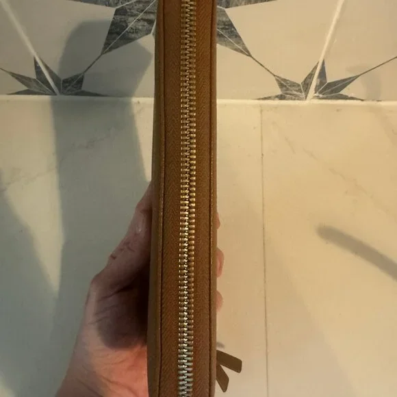 Quince Italian Pebbled Leather Continental Wallet (Camel) - Picture 7 of 8